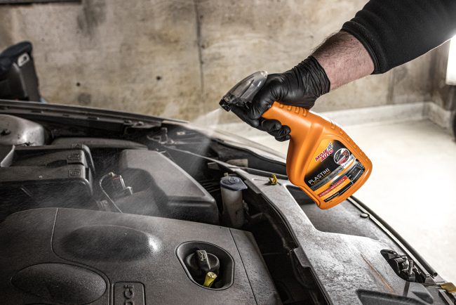 Moje Auto solutie pentru curatare plastice