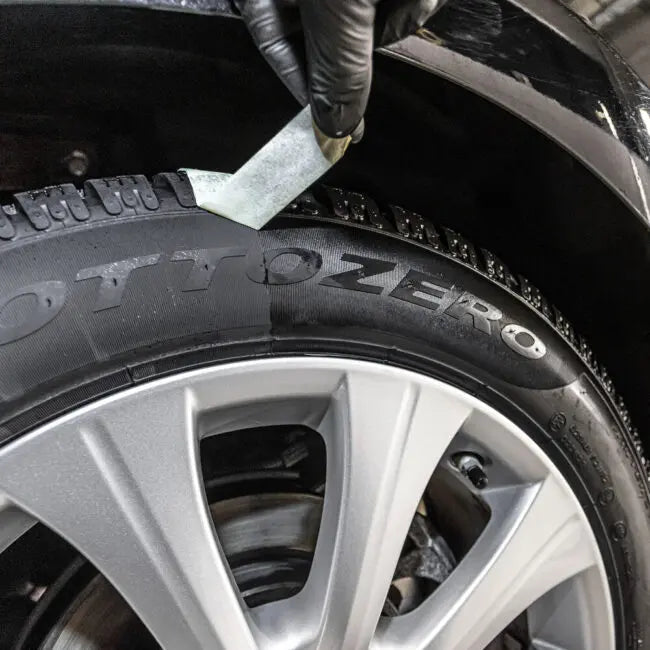 Solutie curatat pneuri Moje Auto