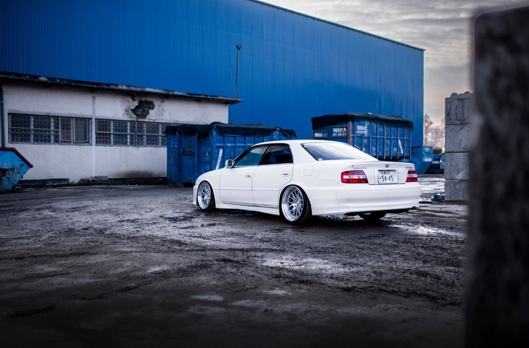 Japan Racing JR39 Gloss Black w/ Machined Lip