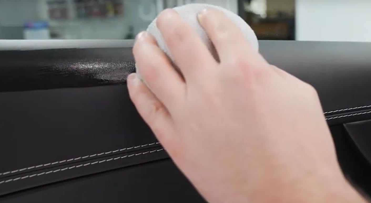 Dressing plastic interior semi-mat Koch Chemie Top Star 1L