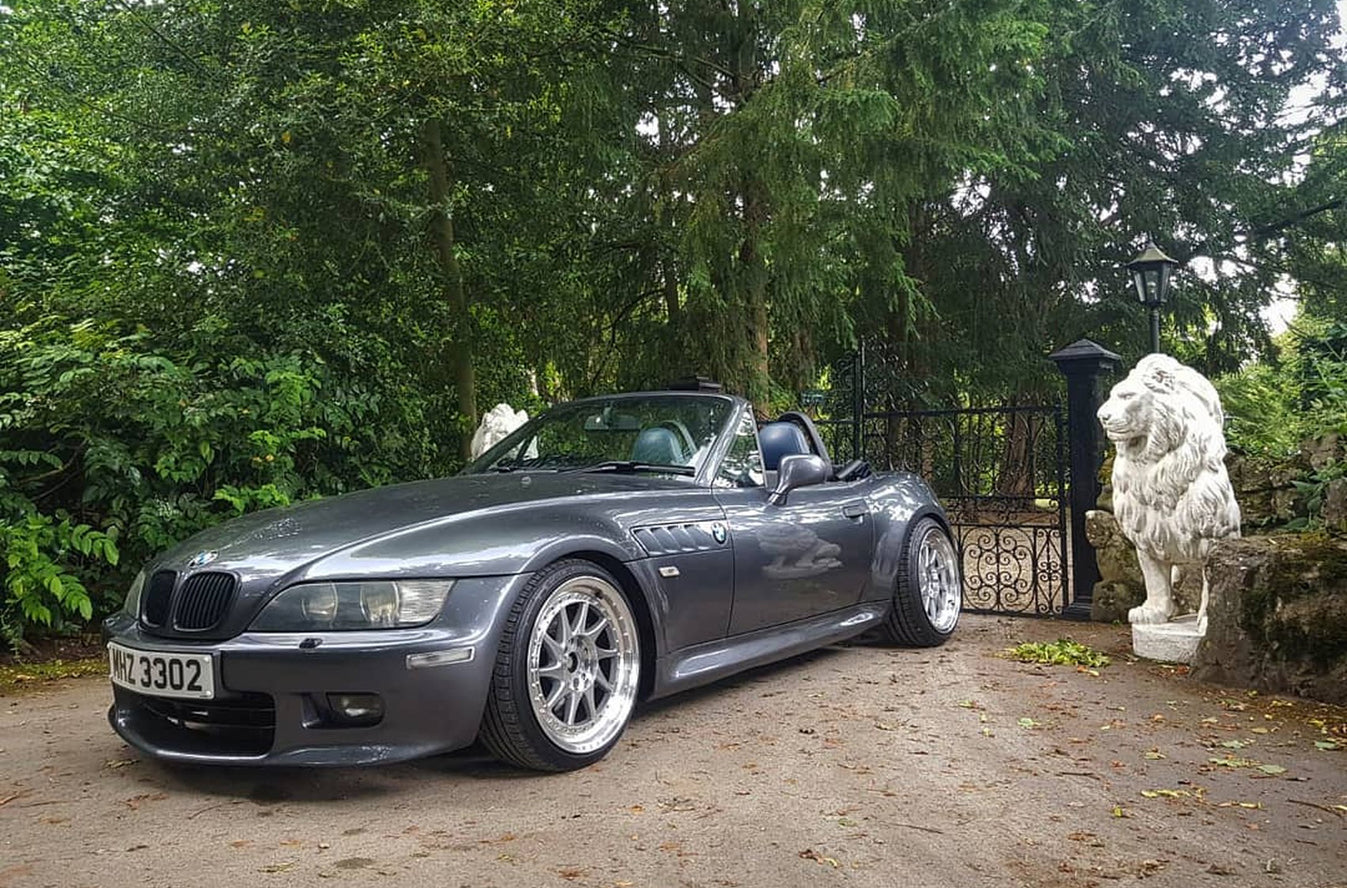 Japan Racing JR26 Gold w/Machined Lip