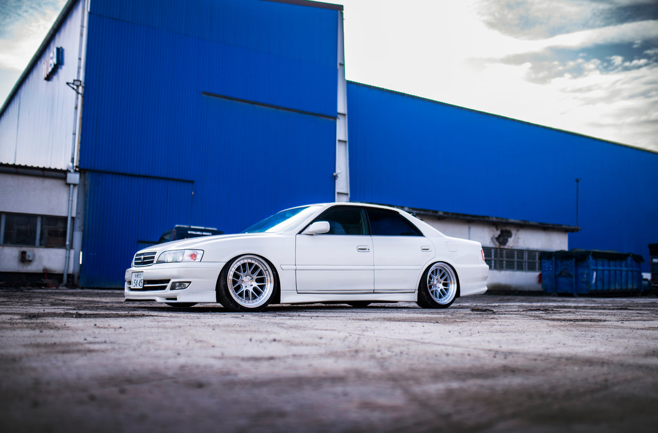 Japan Racing JR39 Gloss Black w/ Machined Lip