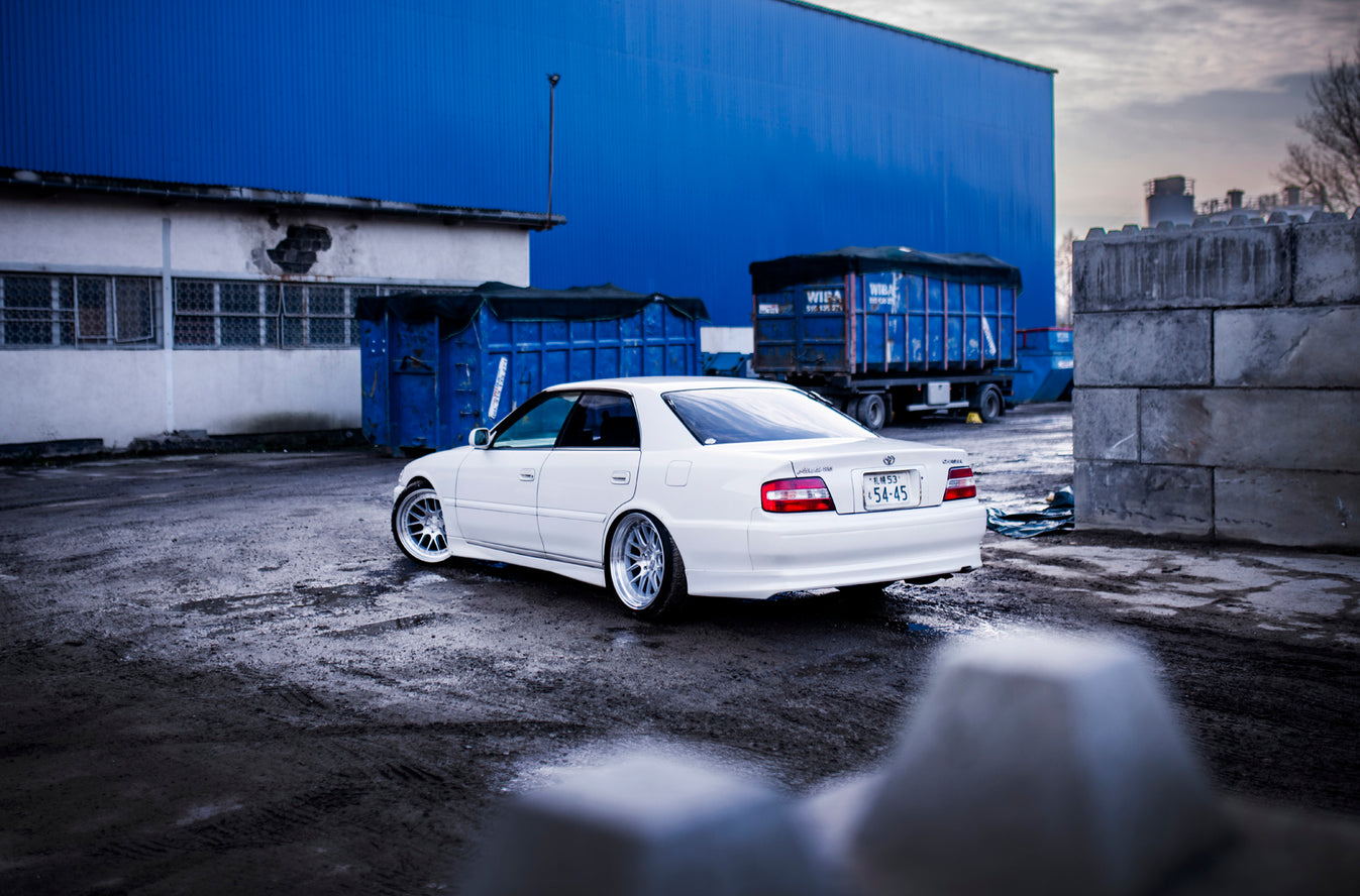 Japan Racing JR39 Gloss Black w/ Machined Lip