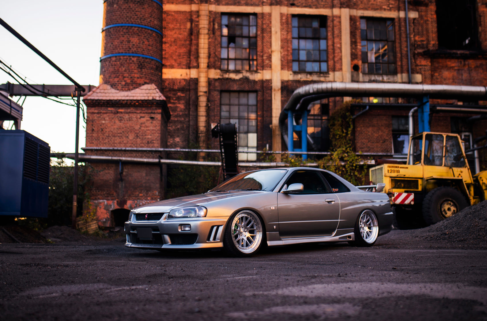 Japan Racing JR40 Gloss Black w/ Machined Lip