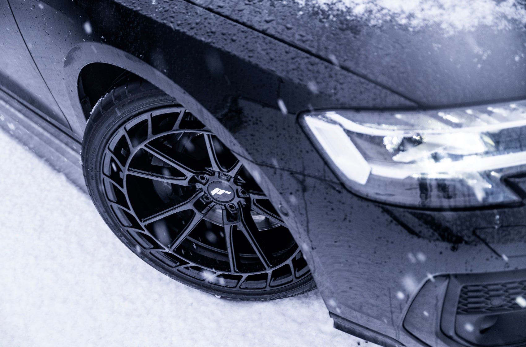Japan Racing JR45 Gloss Black