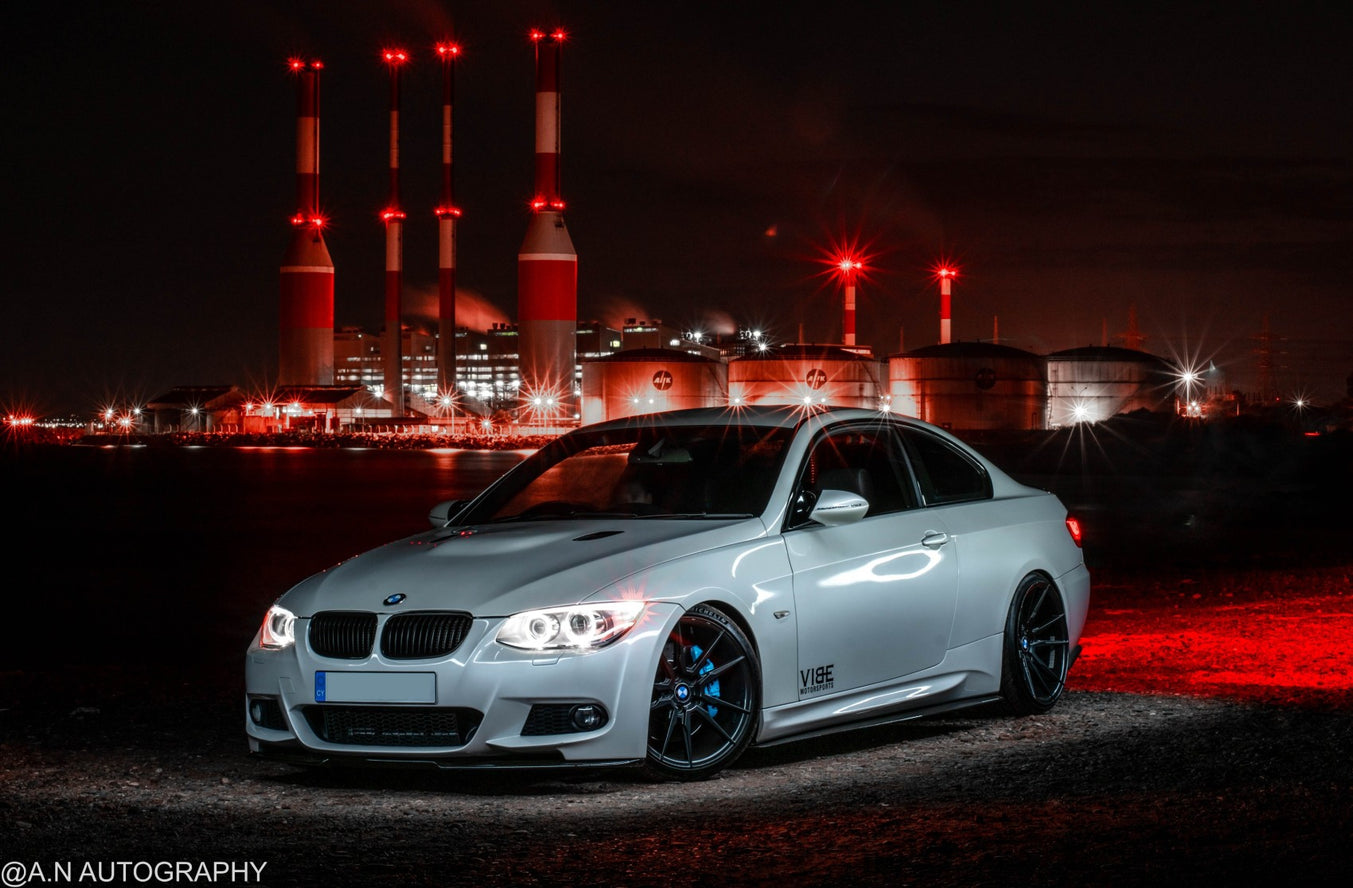 Japan Racing JR21 Glossy Black