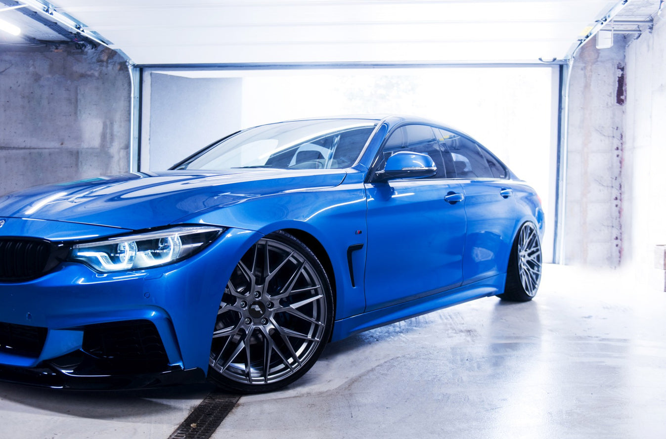 Japan Racing JR28  Gloss Black Machined Face