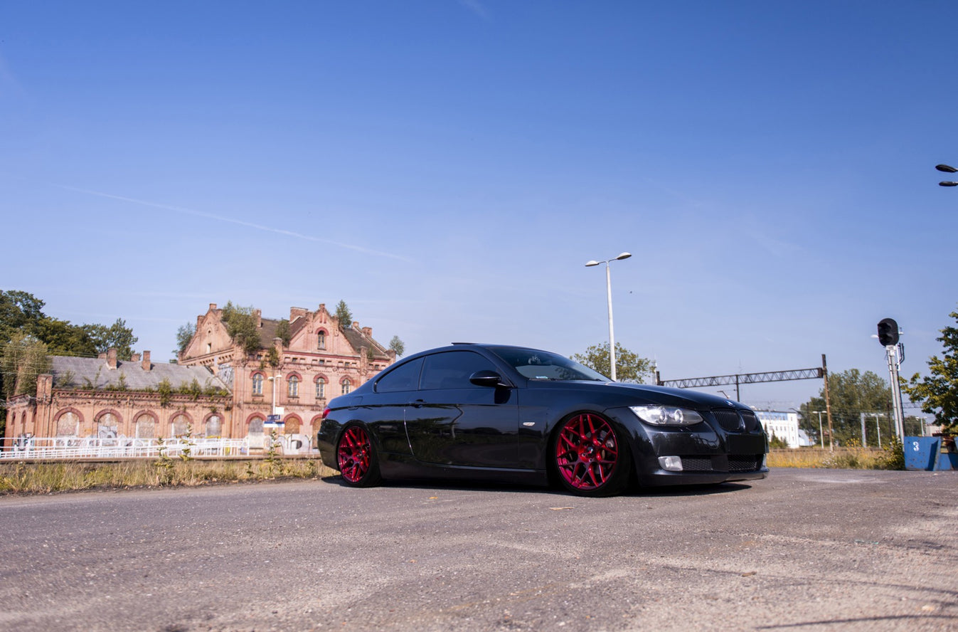 Japan Racing JR18 Platinum Red