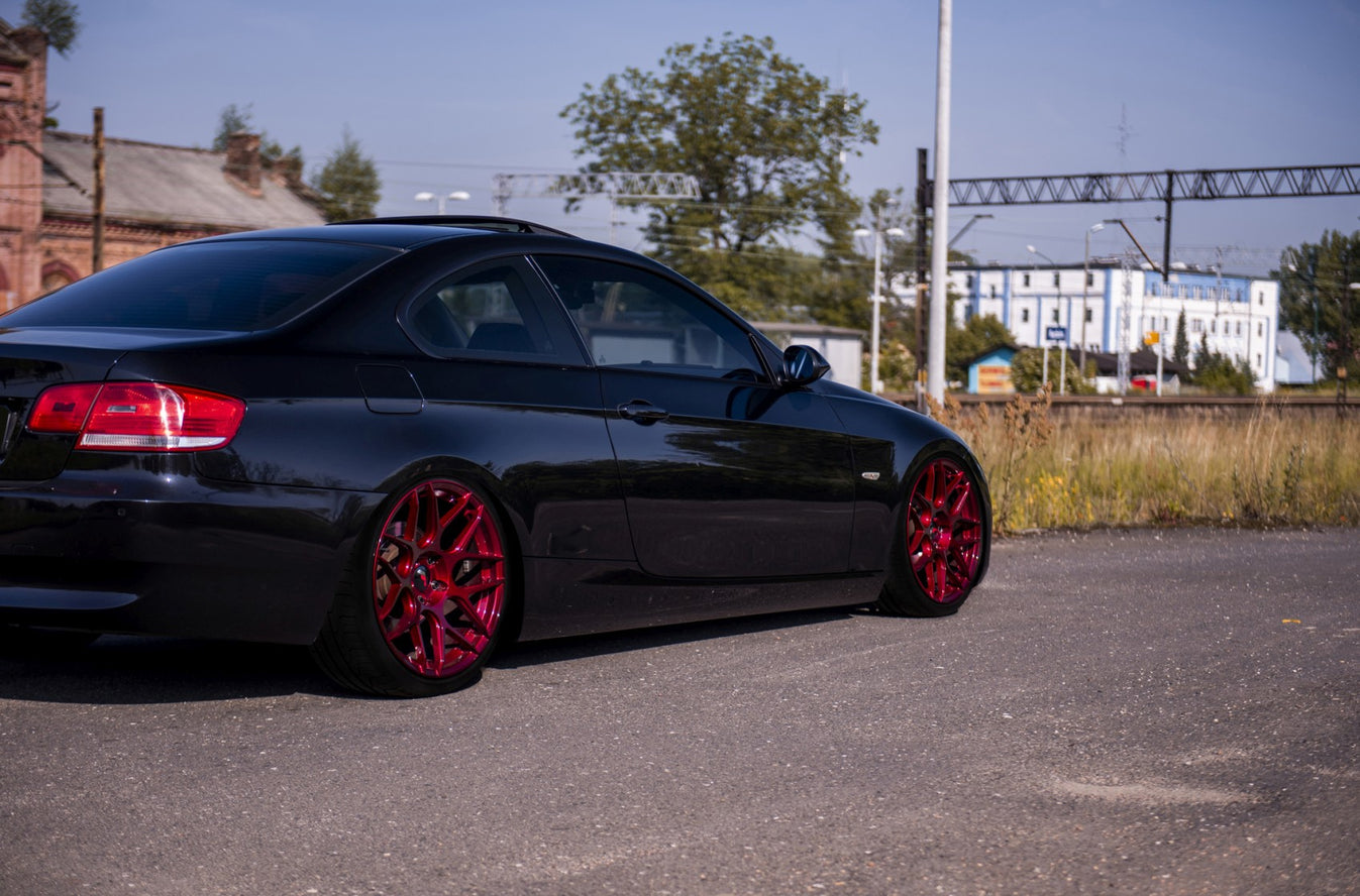 Japan Racing JR18 Platinum Red